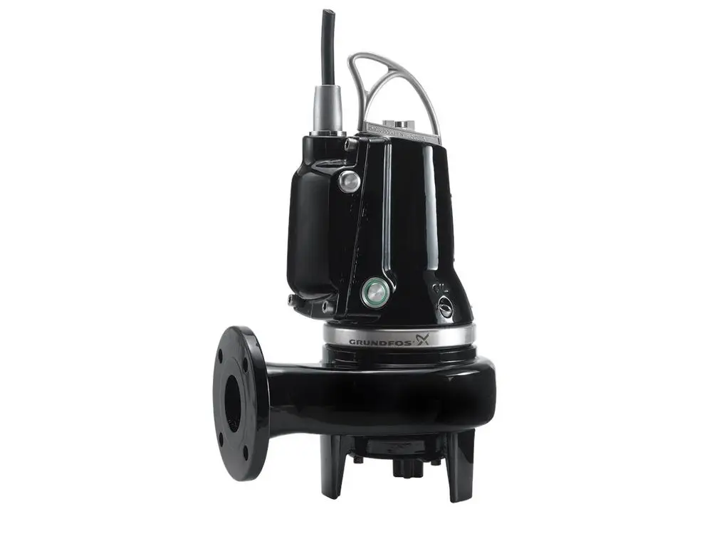 Schwarze Tauchmotorpumpe von Grundfos mit einem Anschlussflansch und einem elektrischen Kabel oben.